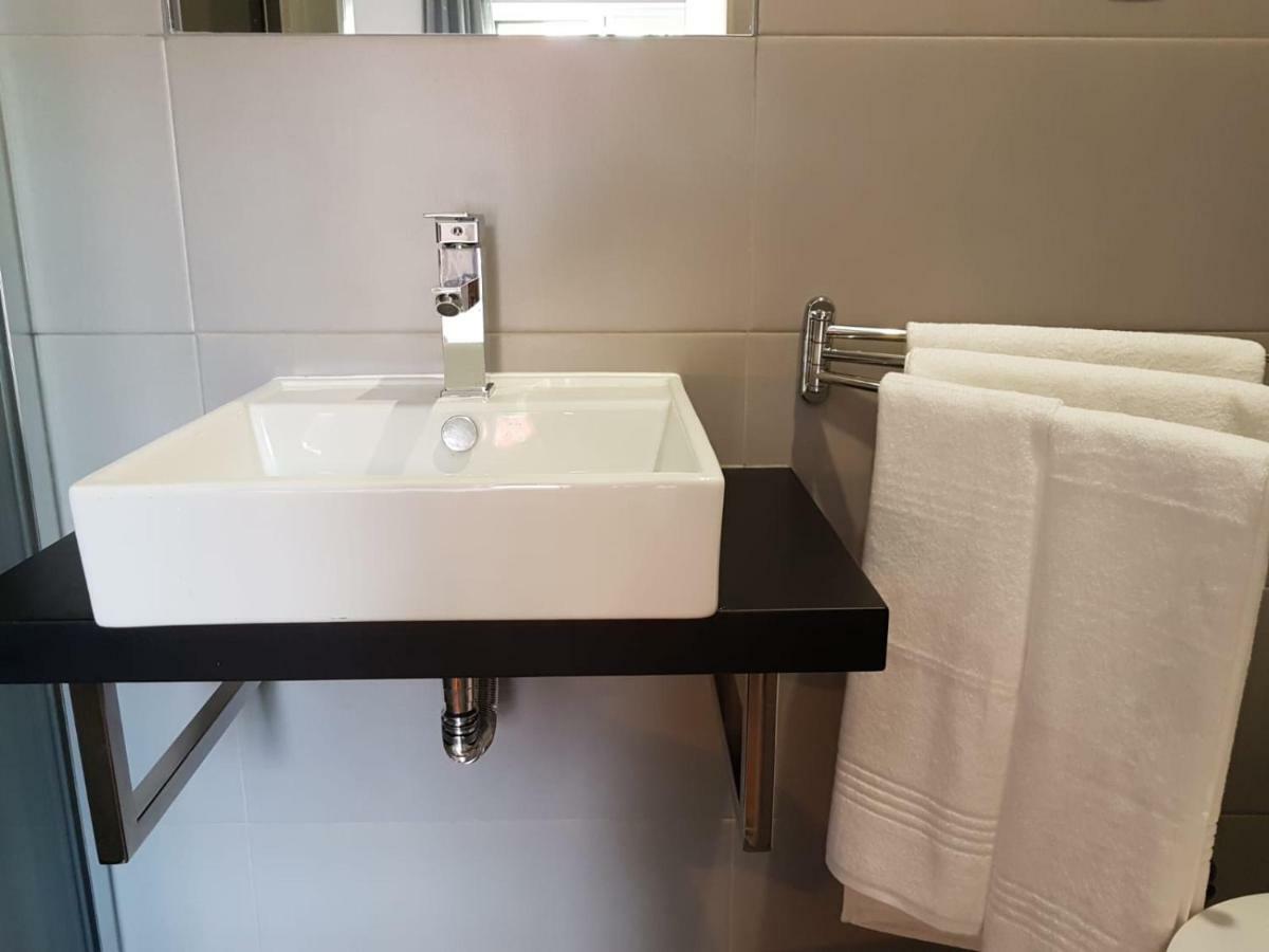 Buganvilias Do Meco Guest House Sesimbra Kültér fotó